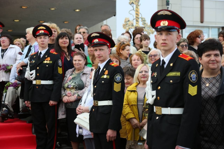 Наши кадеты старших курсов приняли участие в открытие кинофестиваля военного кино  имени Озерова.