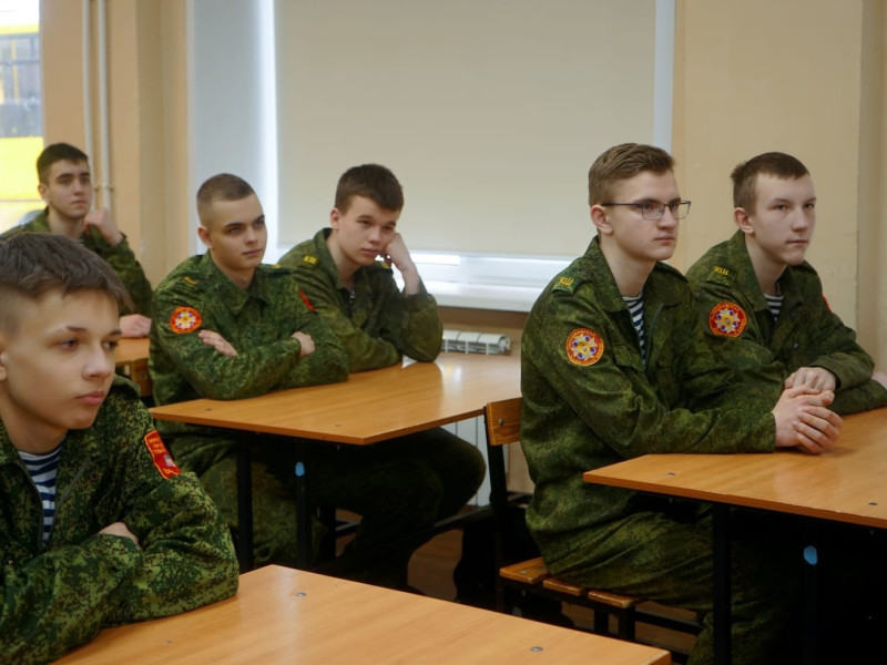 Встреча кадетов с ветераном Великой Отечественной войны Николаем Ивановичем Кульповым.